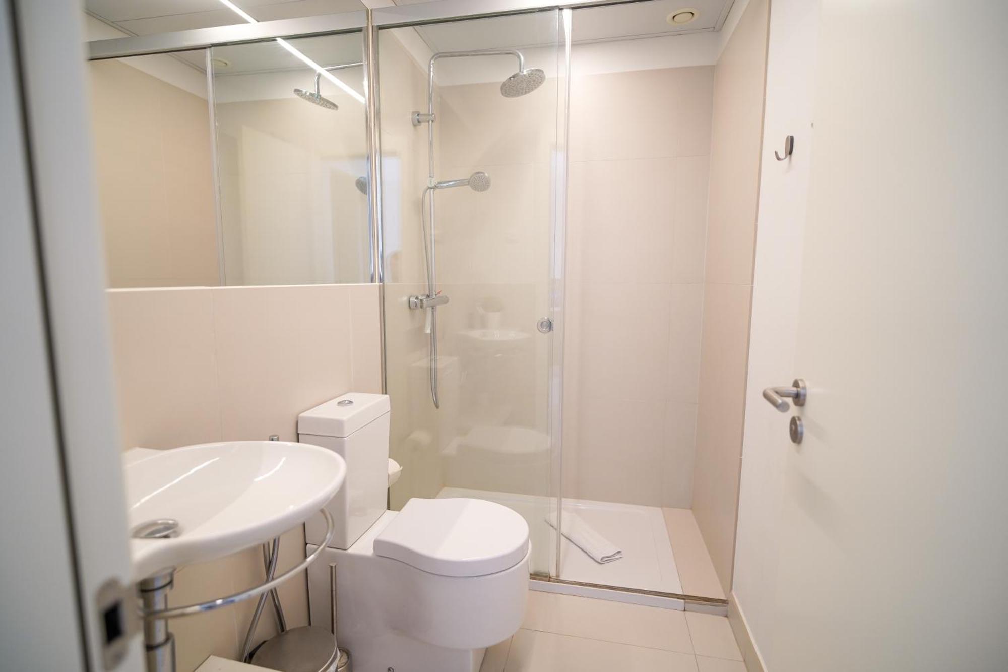 Olene Apartment, Hill Collection Apartment