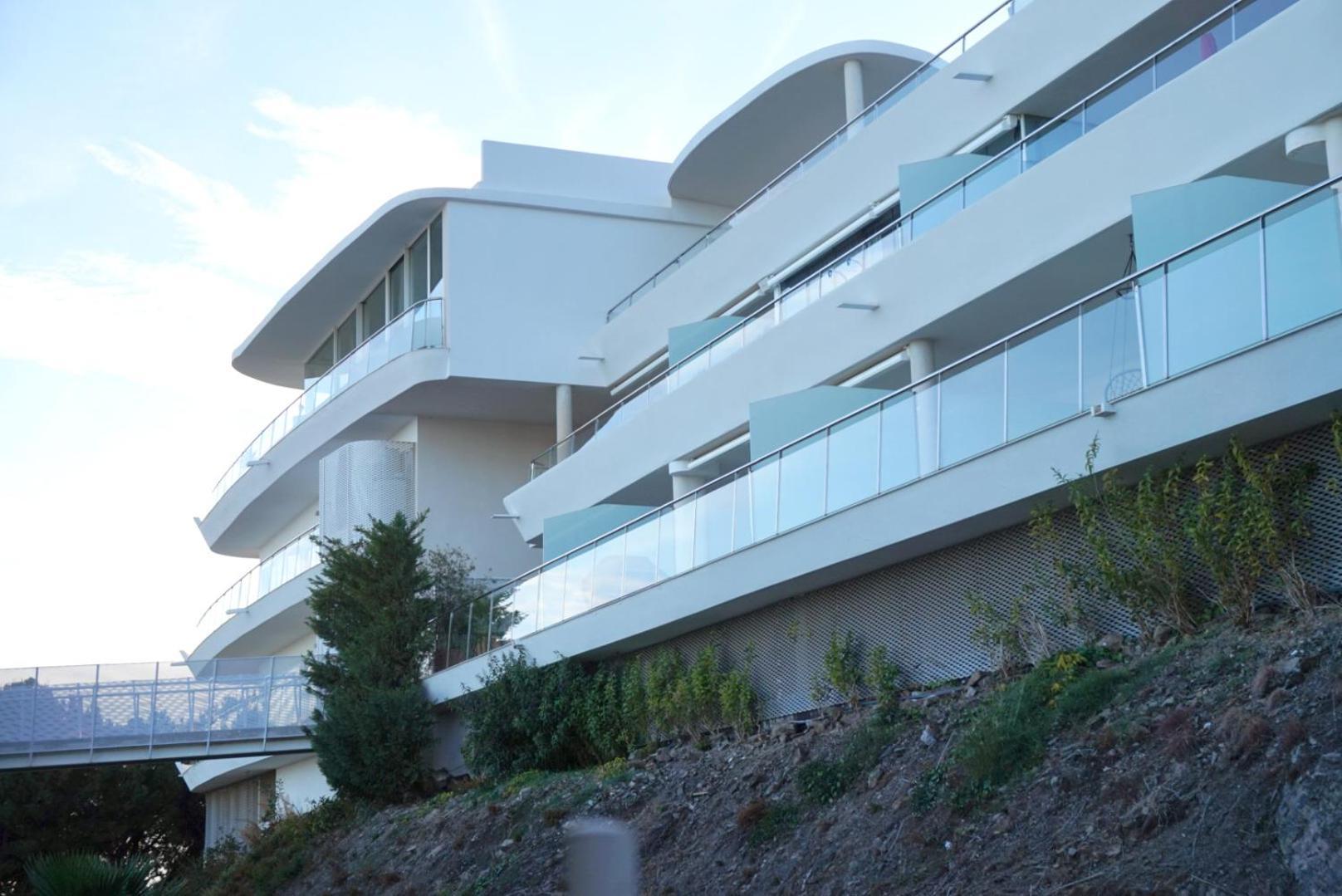Olene Apartment, Hill Collection Apartment